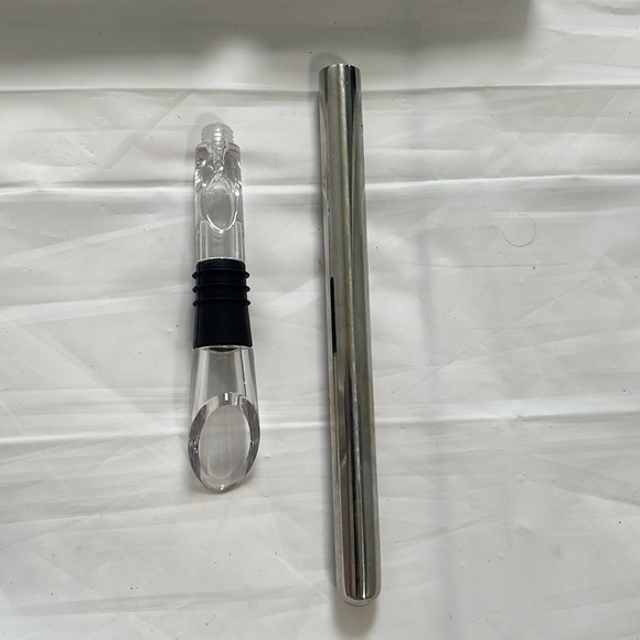 Traveling Vineyard wine bottle chiller-NIB - Picture 4 of 5